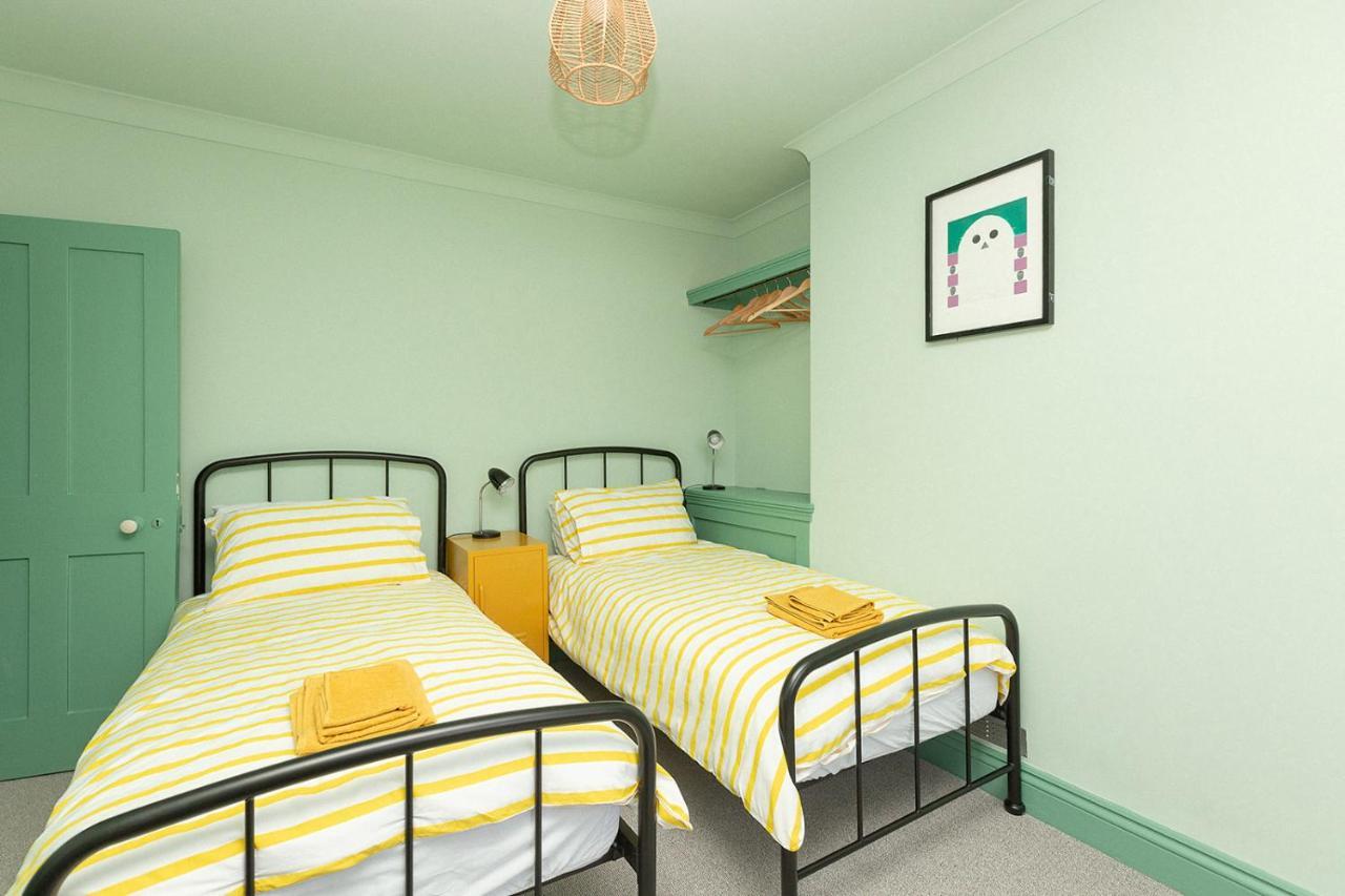 Funky Flat In Margate'S Westbrook Bay Apartment ภายนอก รูปภาพ