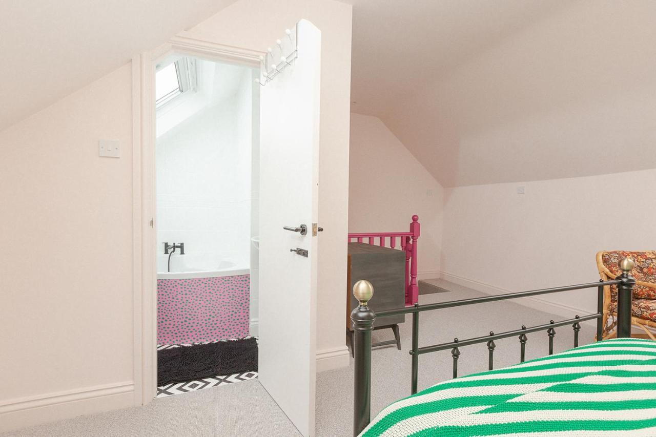 Funky Flat In Margate'S Westbrook Bay Apartment ภายนอก รูปภาพ
