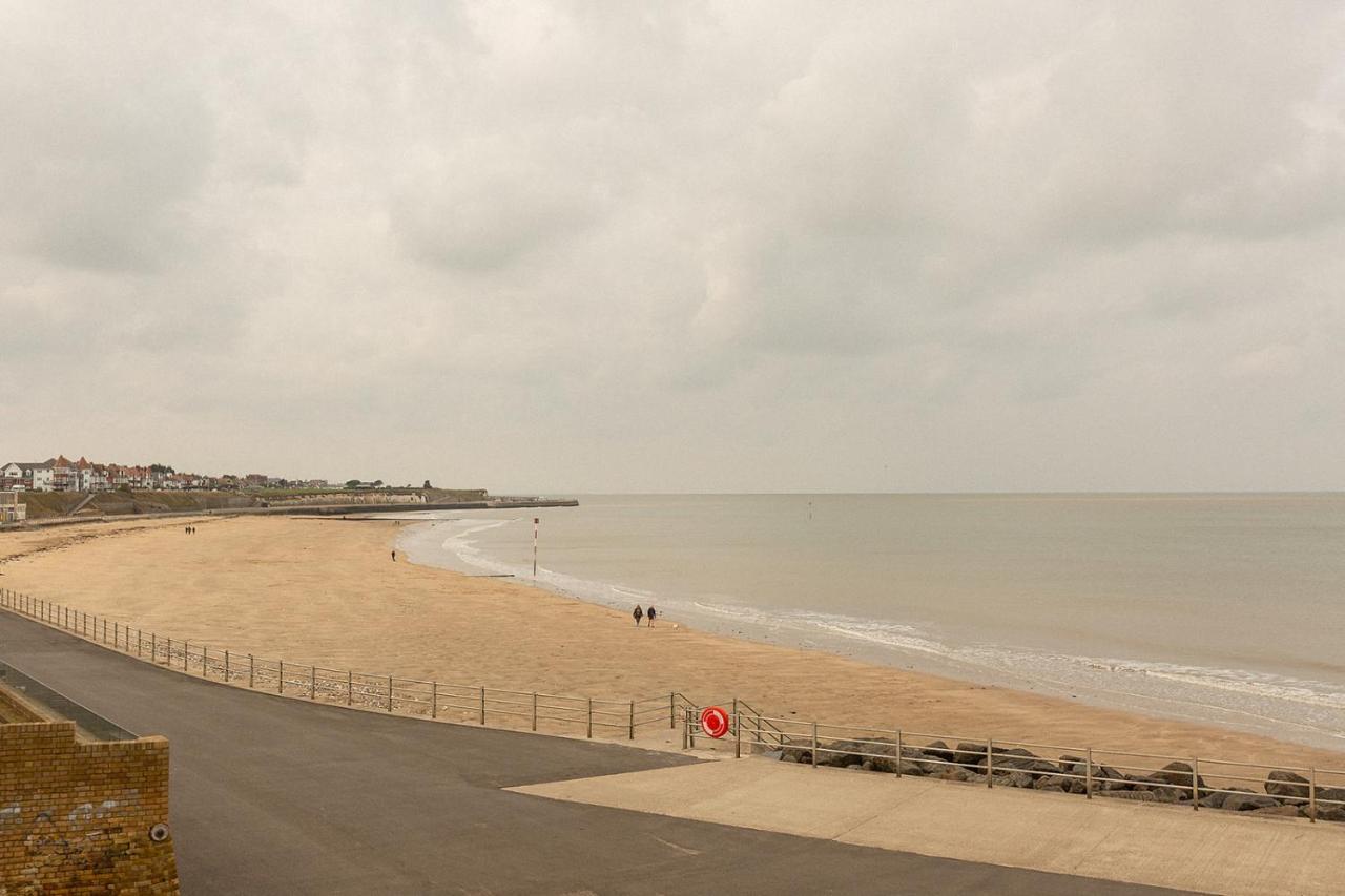 Funky Flat In Margate'S Westbrook Bay Apartment ภายนอก รูปภาพ